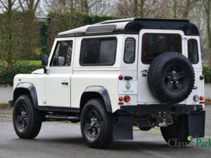 Image 3/50 of Land Rover Defender 90 (2008)