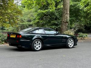 Immagine 11/49 di Aston Martin V8 Vantage V550 (1998)