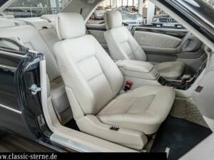 Image 14/15 de Mercedes-Benz CL 500 (1999)