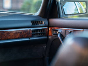 Bild 34/44 von Mercedes-Benz 500 SEL (1984)