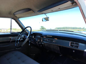 Image 24/45 of Cadillac 62 Sedan (1953)