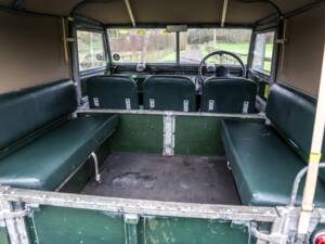 Image 9/27 of Land Rover 88 (1957)