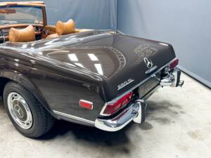 Image 4/38 of Mercedes-Benz 280 SL (1968)