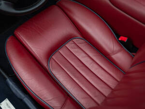 Bild 21/37 von Aston Martin DB 7 Volante (1998)
