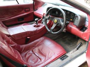 Image 10/12 de Lotus Esprit Turbo HC (1988)