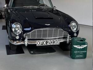 Image 2/10 de Aston Martin DB 5 (1964)