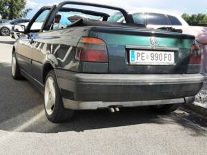 Immagine 13/21 di Volkswagen Golf III Cabrio 1,9 TDI (1995)