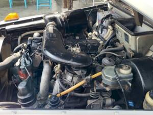 Image 49/55 of Mercedes-Benz 200 GE (SWB) (1990)
