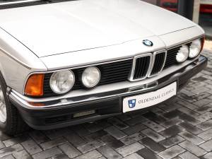 Bild 23/71 von BMW 745i (1986)