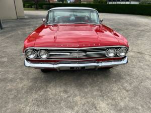 Image 2/7 of Chevrolet Impala Sedan (1960)