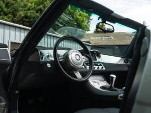 Image 31/53 of BMW Z8 (2001)