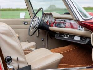 Immagine 4/18 di Mercedes-Benz 280 SL (1970)