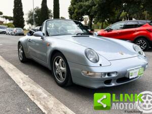 Image 4/10 of Porsche 911 Carrera 4 (1995)