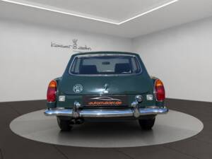 Image 7/23 de MG MGB GT (1972)