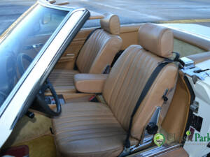 Image 27/41 de Mercedes-Benz 380 SL (1982)