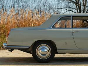 Image 26/50 of Lancia Flaminia Coupe Pininfarina (1961)