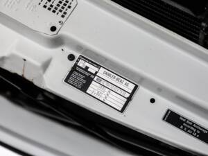 Image 10/43 of Mercedes-Benz 300 SL (1989)