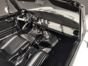Image 6/9 of Alfa Romeo 1750 Spider (1969)