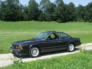 Image 5/37 of BMW M 635 CSi (1988)