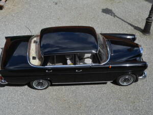Image 9/15 of Mercedes-Benz 190 c (1964)