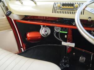 Image 44/50 of Volkswagen T1 Kombi (1964)