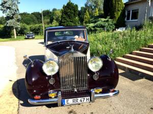 Image 2/15 of Rolls-Royce Silver Wraith (1950)