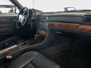 Image 5/17 of BMW 730i (1993)