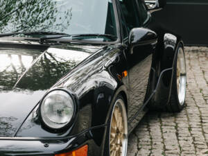 Imagen 47/95 de Porsche 911 Turbo 3.3 (1991)