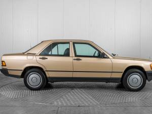 Imagen 12/50 de Mercedes-Benz 190 D (1986)