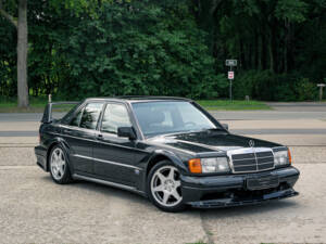 Imagen 6/51 de Mercedes-Benz 190 E 2.5-16 Evolution II (1991)