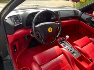 Image 12/42 de Ferrari F 355 Berlinetta (1995)