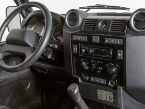 Image 15/20 of Land Rover Defender 110 (2016)