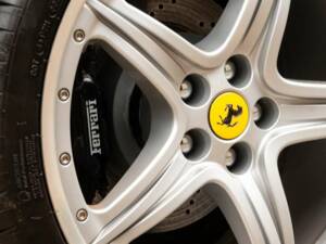 Imagen 27/34 de Ferrari 575M Maranello (2005)