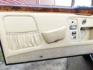 Bild 38/50 von Bentley Corniche I (1975)