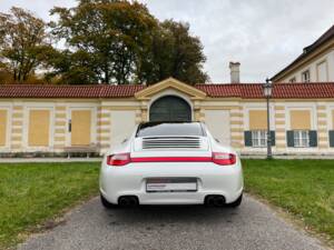 Imagen 16/58 de Porsche 911 Targa 4S (2010)