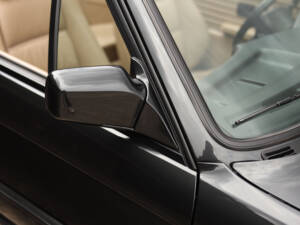 Image 83/83 de BMW 325i (1990)
