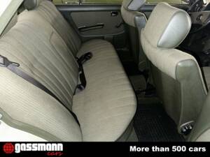 Bild 12/15 von Mercedes-Benz 200 (1983)