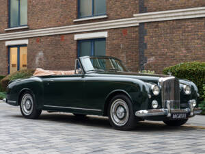 Image 3/33 of Bentley S1 DHC Park Ward (1956)