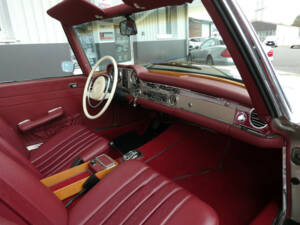 Bild 12/26 von Mercedes-Benz 280 SL (1970)