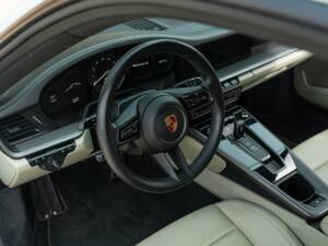 Image 46/50 of Porsche 911 Carrera S (2019)