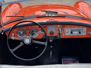 Image 5/14 of MG MGA 1500 (1958)