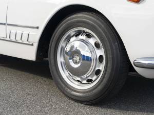Image 18/37 of Alfa Romeo 2000 Spider (1960)