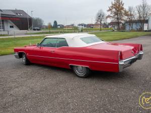 Image 4/20 of Cadillac DeVille Convertible (1969)