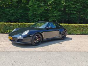 Image 5/5 of Porsche 911 Carrera S (2008)