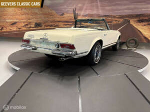 Immagine 7/50 di Mercedes-Benz 230 SL (1965)
