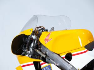 Bild 15/50 von Honda DUMMY (1992)