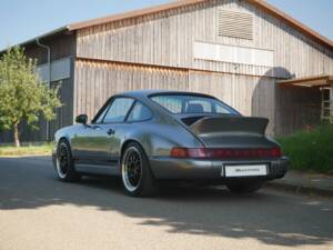 Immagine 8/31 di Porsche 911 Carrera 4 (1989)