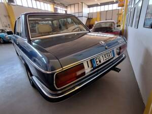 Image 6/19 of BMW 3,3 Li (1976)