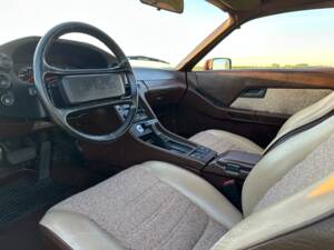 Image 4/5 of Porsche 928 (1981)