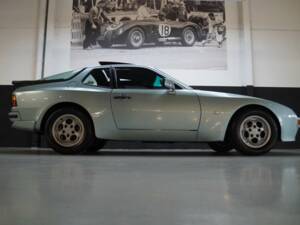 Image 23/50 de Porsche 944 Turbo (1986)